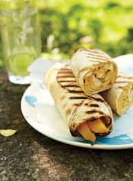 Pitas Grilles Au Poulet Et A La Mangue Lunch Pitas Wrap Poulet Ricardocuisine Ricardo Recipe Recipes Food