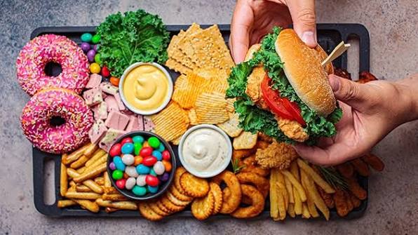Cách nhận biết thực phẩm "siêu chế biến" thường gặp