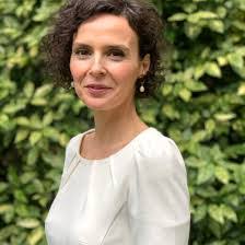 Lisa Kibble's Instagram, Twitter & Facebook