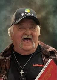 Shelly Leach's Instagram, Twitter & Facebook