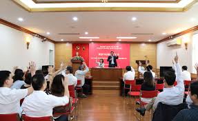 Ông vỹ nhớ như in, nguyễn kim sơn khi ấy là sinh viên k30, khoa ngữ văn, trường đại học tổng hợp hà nội (nay là đại học quốc gia hà nội) từng bước, từng bước kim sơn lên làm hiệu trưởng trường đh khoa học, xã hội và nhân văn cho đến giám đốc đhqghn rồi đến người đứng đầu bộ. Giam Ä'á»'c Ä'hqghn Nguyá»…n Kim SÆ¡n Ä'Æ°á»£c Tin Nhiá»‡m Giá»›i Thiá»‡u á»©ng Cá»­ Ä'áº¡i Biá»ƒu Quá»'c Há»™i Khoa Xv Ä'áº¡i Há»c Quá»'c Gia Ha Ná»™i