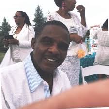 That's my boy!! And yesterday, I had the honor (and the emotions) of  dropping him off at Indiana University. 🎓❤️ As a mother, this moment is  filled with pride, hope, and yes