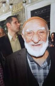 Köyümüz sakinlerinden sayin TEMUR AKKUZU hakkin rahmetine  kavusmustur.”Allah rahmet eylesin ailesine sabrı cemillerini eylesin.  Cenaze saat 12.00 de eyüp camii dış avlusunda namazı kılınacaktır..  kabristan yeri SÜTLÜCE AİLE KABRİSTANLIĞI Mustafa AKKUZU ...