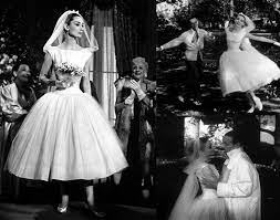 The Epitome Of Cute Audrey Hepburn At Her Wedding In The American Musical Film Funny Funny Dresses Funny Face Wedding Dress Tea Length Wedding Dress Vintage