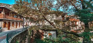 Εντολή για εκκένωση σε ελληνικά, γούβες, γερακιού, αγριοβότανο και αγ. Stemnitsa Road Trip Sthn Oreinh Arkadia We Love 2 Travel Travel Stories By Petros And Sofia