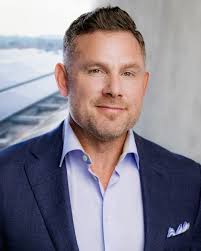 Open to Work" or "Ready to Slay"? Let your headshot speak volumes Featured  clients: Thanh Nguyen Marcus Gibson Jason Stringham Christa Lim Alvaro  Aguirre Dreama Brown Heather Klicman Jody Saltzman Alex Ouji