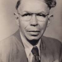 Eldred Pierce's Instagram, Twitter & Facebook