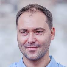 Daniel Brownlie di LinkedIn: #tvh #keepsyougoing #parts #singapore  #warehouse