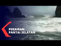 Semoga dengan gambar pemandangan bawah ini anak anak bisa lebih mengerti dan tertarik beajar lebih banyak mengenai laut dan isinya lebih bisa mencintai dan menjaganya. Waspada Ombak Besar Pantai Terutama Perairan Selatan Youtube
