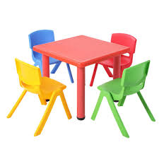Kids play tables and chairs find kids play tables and chairs perfect for your budding artist's finger painting, storytime sessions and everything in between. Kids Table And 4 Chairs Set Livin Dreamz