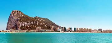 It is bordered by spain to the north and the people of gibraltar are ferociously loyal british citizens despite being bilingual in english and spanish. Goldcar Gibraltar Bewertungen Uber Autovermietung