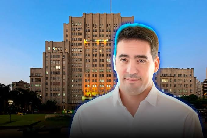 Adrián Ravier tamed an envelope-stuffed journalist with data about  foreigners studying Medicine for free | La Derecha Diario en Inglés