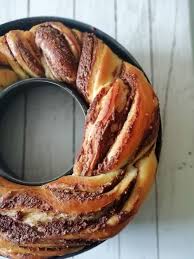 Brioche Roulee Beurre De Cacahuetes Au Chocolat Beurre De Cacahuete Au Chocolat Beurre De Cacahuetes Idee Recette