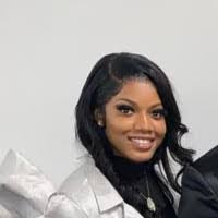 Amanda Olds's Instagram, Twitter & Facebook