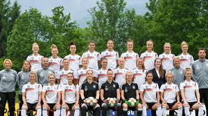 Die deutsche nationalmannschaft spielt bei der em 2021 heute gegen ungarn um den einzug in das achtelfinale. Frauen Wm 2019 Deutschland Kader Mit Allen Spielerinnen Im Uberblick Fussball