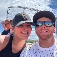 Justin Hunsaker's Instagram, Twitter & Facebook