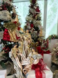 The Big Hearts for Little Hearts Loma Linda Guild has brought the Christmas  spirit to our hospital with the Trees of Hope! 🎄🌟 Each angel ornament