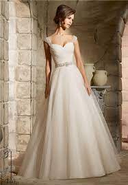 Bridal Dresses Suitable For Large Busts Tips And Top Picks Ball Gown Wedding Dress Ball Gowns Wedding Tulle Wedding Dress