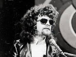 Rewriting the article on Jeff Lynne and George Harrison’s Hangouts: A Tale of Unbridled Creativity