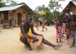 Marrons in suriname durven nu pas trots te zijn | achter de dijken. Visiting A Maroon Village In Suriname Vacation Suriname African Heritage History And Culture