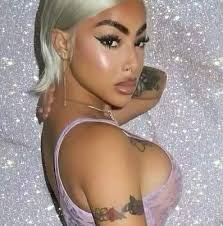 Dale rápido a ver el estreno de mi nuevo video a las 12 del mediodía.