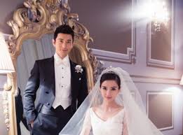 Sfoglia 122 angelababy wedding fotografie stock e immagini disponibili, o avvia una nuova ricerca per scoprire. This Chinese Celeb S Custom Dior Wedding Dress Took Five Months To Make Glamour