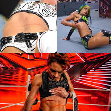 After effects of Bianca Belair's hair whip🥵 #EliminationChamber #LivMorgan