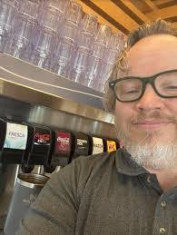 Dan Louks's Instagram, Twitter & Facebook