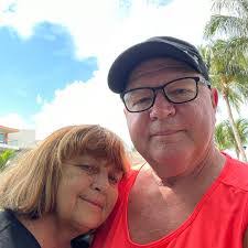 Stephanie Woolridge's Instagram, Twitter & Facebook