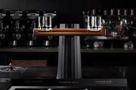 The caramel macchiato is built upside down. Starbucks Redesigns Their Espresso Machines To Use Gravity For A Smoother Coffee Yanko Design