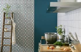 Du Bleu Et Du Zellige Dans Ma Cuisine Grosfillex Lambris Pvc Revetement Mural