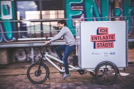 Kleine Geile Firma Lasst Euer Altglas Und Altpapier Abholen Von Recyclehero Mit Vergnugen Hamburg