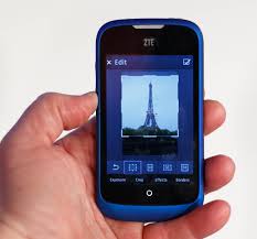 ZTE Open review: Cheap, pretty ...