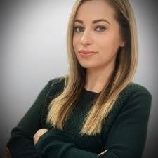 Kristen Karr's Instagram, Twitter & Facebook