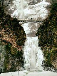Frozen Multnomah Falls Oregon 720x960 Multnomah Falls Oregon Beautiful Waterfalls Oregon Landscape