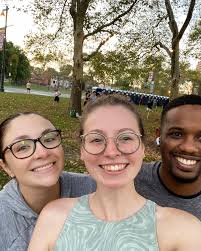 Wooohoo! Go, Team OMFS! Congratulations to our Chief Resident, Dr. Kevin  Francois, & our nurses, Andrea & Julia for participating in yesterday's run 