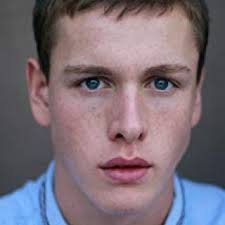 Chase Andrews (played by Harris Dickinson) outfits