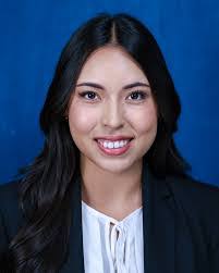 Robin Mcginnis's Instagram, Twitter & Facebook