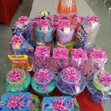 Ni Dia Hamper Puan2 Tadi Mengikut Tema Pink Zeeyra Zeeyrahampermelaka Hampermurahmelaka Hampercabutanbertuahmelaka Hampertupp Hamper Tupperware Melaka