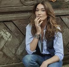Carla bruni is a singer and former model who is married to former president of france, nicolas sarkozy. Carla Bruni Nach Dem Funften Tag Homeschooling Wurde Ich Verruckt Welt