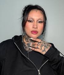 Popsicle lips all summer 👄 @freck 01 lipliner @ultabeauty Water Lip stain  “pink popsicle” @kaleidosmakeup Venus Trap eye palette #popsiclelips  #summermakeup #lipstain #motd