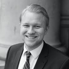 I am excited to announce my new role as an Investment Advisor with the  Coast Water Private Wealth Team Harbourfront Wealth Management! Passionate  about simplifying finances, investing, and…