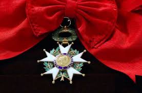 Bob dylan pourra donc recevoir la l�gion d'honneur par la ministre de la culture. Les Bleus Meritaient Ils La Legion D Honneur International Equipe De France 3 Janvier 2019 Sofoot Com