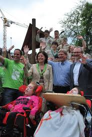 Jun 22, 2021 · sabine dittmann sitzt seit etwa 30 jahren im rollstuhl und sieht bei der barrierefreiheit verbesserungsbedarf. Ministerprasidentin Malu Dreyer Unterstutzt Die 72 Stunden Aktion Bistum Mainz