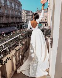 Ein kleid ist das wohl femininste kleidungsstück im kleiderschrank. Milla Nova Auf Instagram Hey Madels Die Schon Einen Brautstrauss Erwischt Haben Brautstrau Ei Kleid Hochzeit Kleider Hochzeit Traum Hochzeitskleider