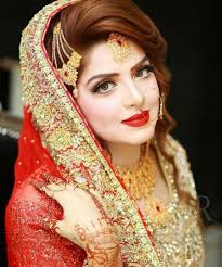 Awesome Ideas For Pakistani And Indian Bridal Makeup Jewelry Lehnga And Mehndi Designs In 2020 Pakistani Bridal Hairstyles Pakistani Bridal Makeup Bridal Makeup Tips