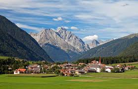 L'appartements pohuibe offre sistemazioni a ristorazione indipendente in una zona tranquilla, a 1,5 km dal centro di anterselva di mezzo. Rasun Nella Valle Di Anterselva Vacanze Al Plan De Corones