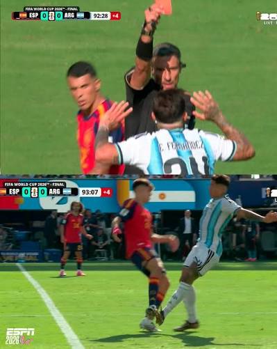 Roja para Argentina! 🟥 Enzo Fernández ya tenía amarilla y luego de la entrada sobre Cubarsí se va del campo expulsado. 💥