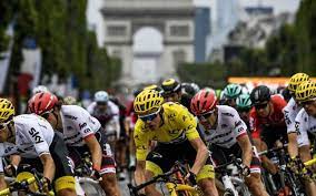 Pour les parisiens amoureux de la grande boucle, la ville de paris propose une centaine de places en tribune vip. Tour De France 2019 Pourquoi L Arrivee Sur Les Champs Elysees Aura Lieu Si Tard Le Parisien