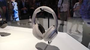 La traduzione richiede una connessione internet; Non Solo Pixel Buds La Traduzione Simultanea Di Google Arriva Su Altre Cuffie Wired